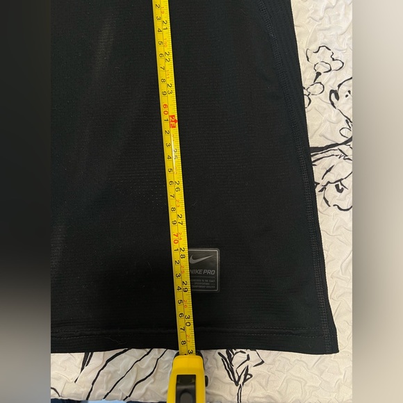 Mens NIKE PRO dry fit tank top - Picture 6 of 7